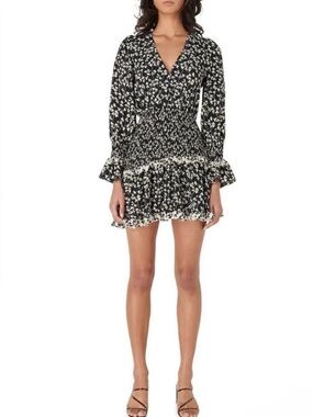 Elliatt Black and White Floral smocked Liliana size M